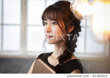 女人讀書 61366929