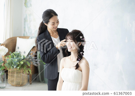 Women Business Work Hair Makeup Wedding Wedding Bride Room Bride Bride Preparation Preparation Women Business Work Hair Makeup Wedding Wedding Bride Room Bride Bride Preparation Preparation 61367003