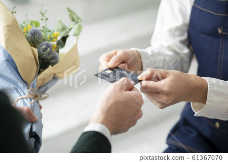 女人業務工作花店信用卡卡付款付款 61367070