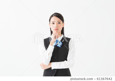 穿制服的女人（白色背景） 61367642