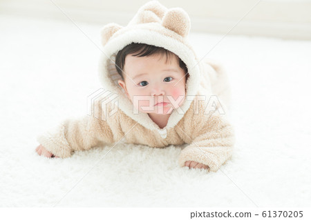6 month cute baby 61370205