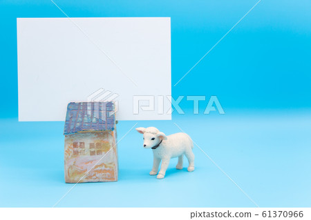 Image of moving report Message card for housewarming Image of moving report Message card for housewarming 61370966