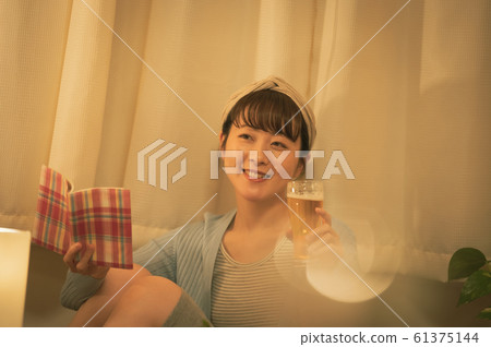 Night Women Lifestyle Night Women Lifestyle 61375144