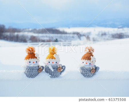 北海道風光美瑛風光雪人娃娃 北海道風光美瑛風光雪人娃娃 61375508