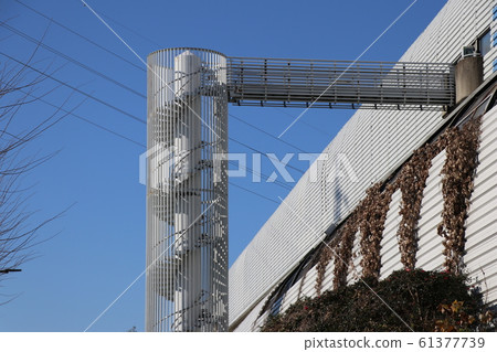 公路上的疏散樓梯 61377739