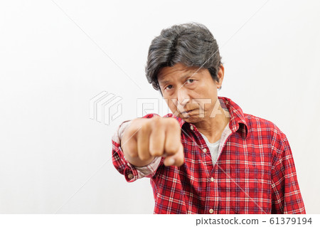 一個衝出來的人 61379194