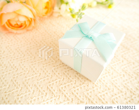 禮物，圖片，花，禮品盒 61380321