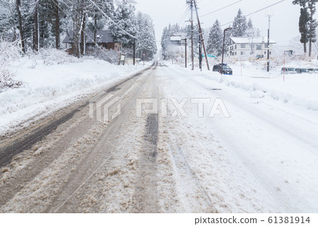 Snow on the road Snow on the road 61381914