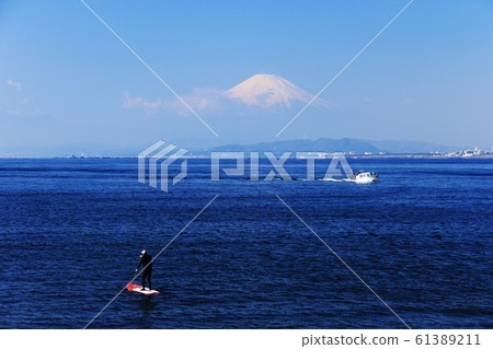 Winter in Enoshima-Blue World-Sagami Bay and Mt. Fuji Winter in Enoshima-Blue World-Sagami Bay and Mt. Fuji 61389211