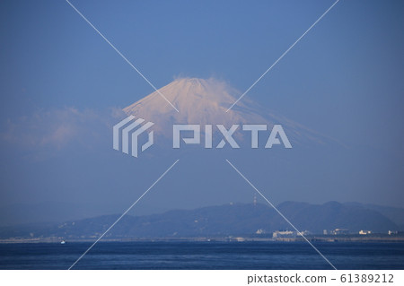 Winter in Enoshima-Blue World-Sagami Bay and Mt. Fuji Winter in Enoshima-Blue World-Sagami Bay and Mt. Fuji 61389212