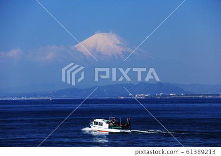 Winter in Enoshima-Blue World-Sagami Bay and Mt. Fuji 61389213