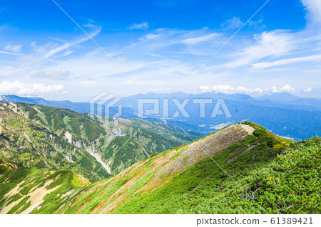 Goryudake mountain climbing in autumn (viewing the Myoko area from Mt. 61389421