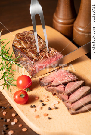 roast beef roast beef 61389731