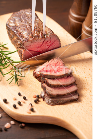 烤牛肉 61389760