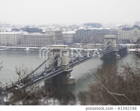 匈牙利_雪_庫薩里橋 61392198