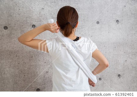 Stretch using towel 61392401