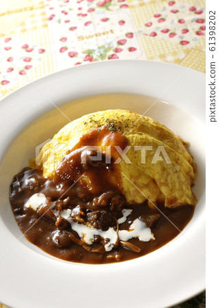 Omelette rice Omelette rice 61398202