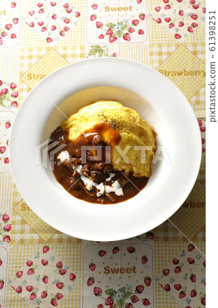 Omelette rice Omelette rice 61398251