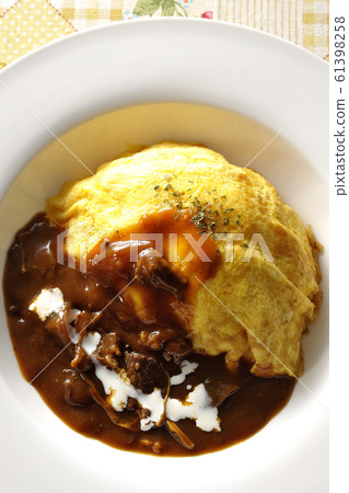 Omelette rice  61398258
