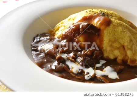 Omelette rice  61398275