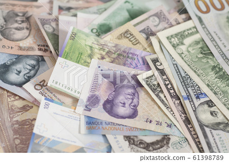International currencies 61398789