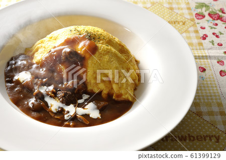 Omelette rice Omelette rice 61399129