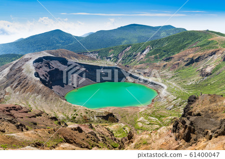 Miyagi Zao的Onka翡翠綠色火山口湖Goshikinuma和Goshikidake Miyagi Zao的Onka翡翠綠色火山口湖Goshikinuma和Goshikidake 61400047