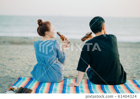 海中的情侶 61404324
