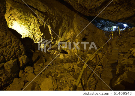Windhole in Kawachi (Taga-cho, Inukami-gun, Shiga Prefecture) Windhole in Kawachi (Taga-cho, Inukami-gun, Shiga Prefecture) 61409543