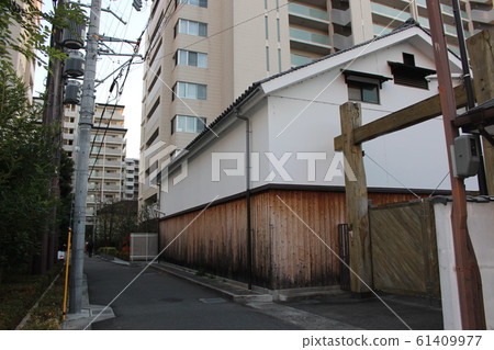 伊丹町清酒釀酒廠的小巷風光 61409977
