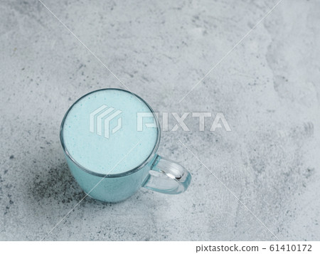 butterfly pea latte or blue spirulina latte butterfly pea latte or blue spirulina latte 61410172