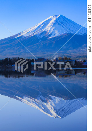 倒置富士河口湖 61410391