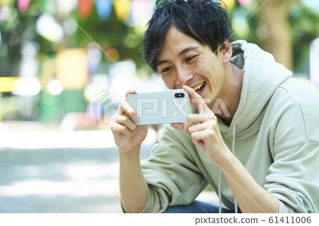 好看的年輕人 61411006