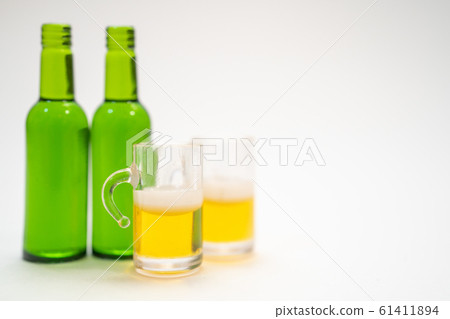 啤酒歡呼縮影 61411894