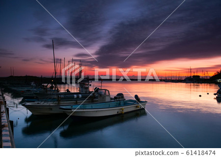Shichigahama Town Hanabuchihama Fishing Port Morning Glow 61418474