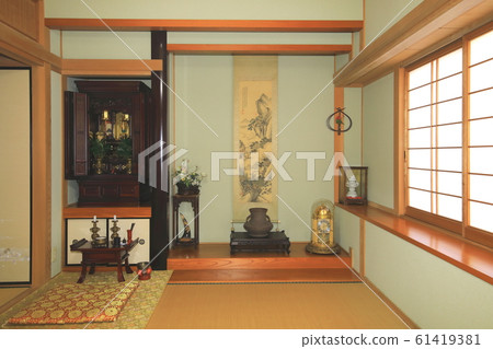 Japanese-style room (between floors and Buddhist altars) 61419381