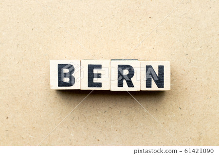 Letter block in word Bern on wood background 61421090