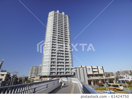 Yokohama cityscape in Japan I want to see the tower apartment etc. in front of Nagatsuta Station 61424750