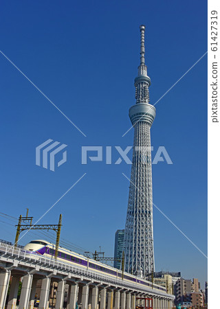 Tokyo Sky Tree and Train 61427319