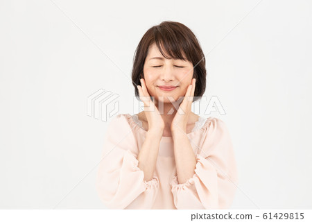 高級女子皮膚護理 高級女子皮膚護理 61429815