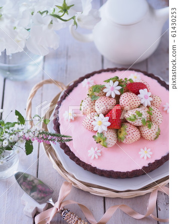 Spring sweets white strawberry tart cake Spring sweets white strawberry tart cake 61430253