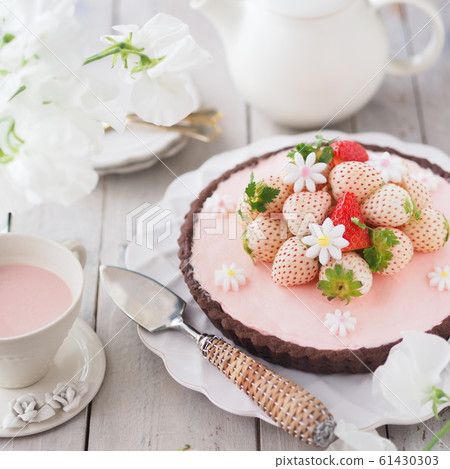 春季糖果白草莓蛋cake蛋糕 61430303