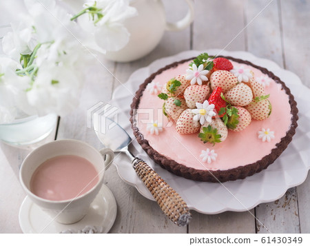 Spring sweets white strawberry tart cake Spring sweets white strawberry tart cake 61430349