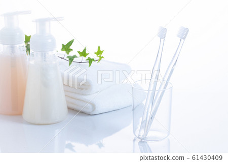 Washbasin toothbrush and towel Washbasin toothbrush and towel 61430409