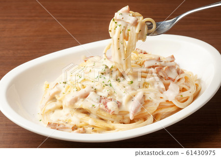 意大利麵條Carbonara 意大利麵條Carbonara 61430975