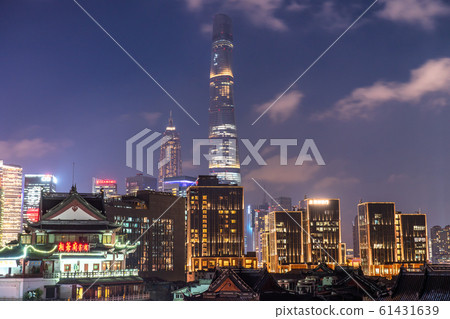 陸家嘴摩天大樓和豫園區的“上海” 61431639