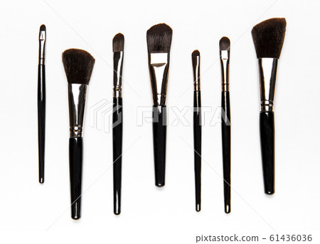 Set of makeup brushes 61436036