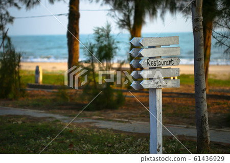 Jamaica, India, London - England, Sydney, Road 61436929