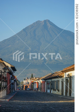 安提瓜鎮和阿瓜火山 61436992