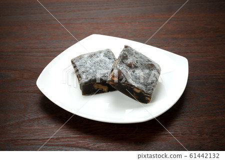 Kurumi mochi 61442132